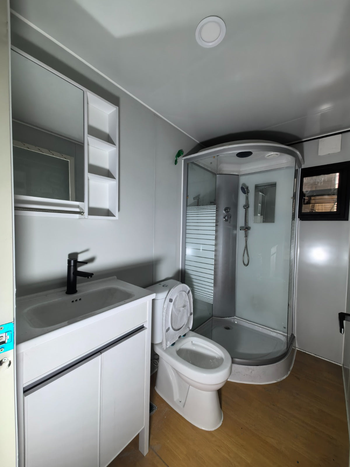 BANKSIA: Open Plan Container Tiny Home