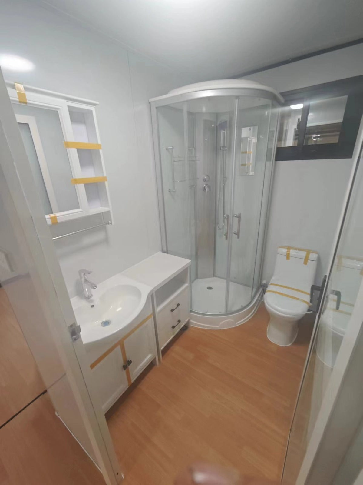 BANKSIA: 2 Bed Tiny Home + Trailer (Caravan)