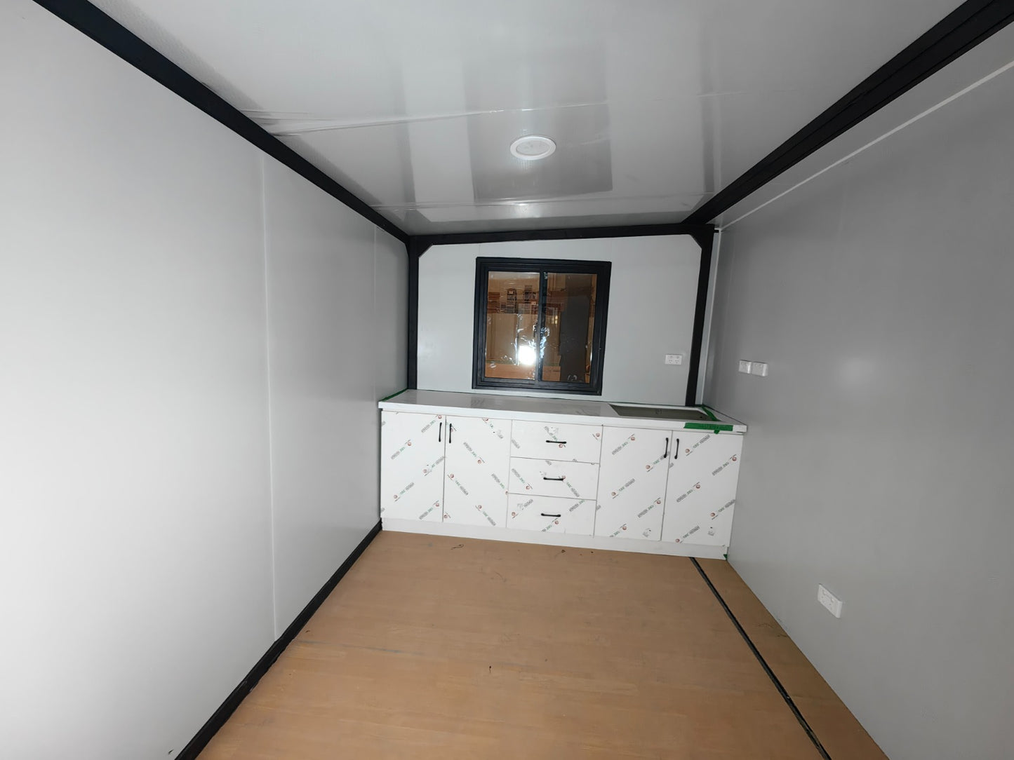 BANKSIA: Open Plan Container Tiny Home (Delivery 04/12/25)